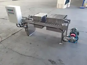 Sanitary-Grade Stainless Steel Beverage Filter Press | 16-Layer Mid-to-Large Scale System, 21.5 sq ft